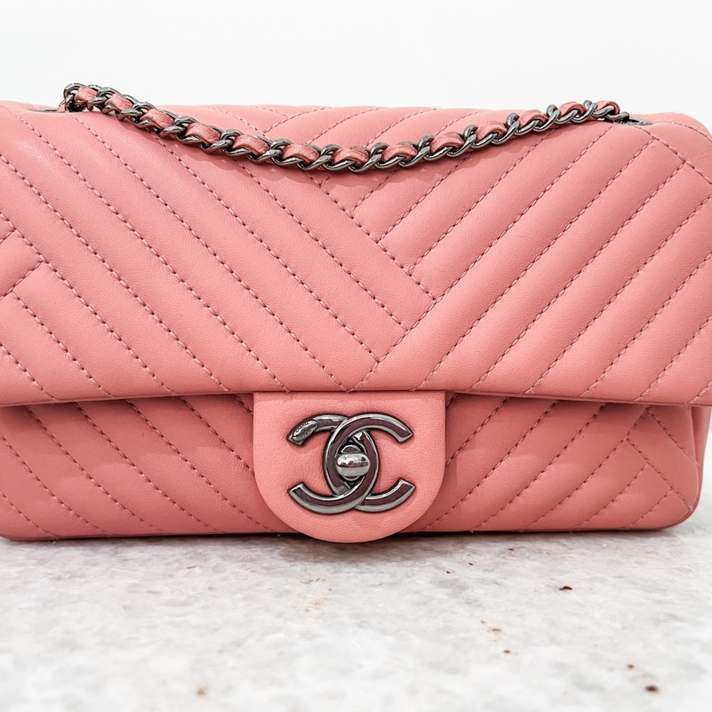 💞Chanel Rectangle Chevron Flap in Baby Rosa (Pink)💞